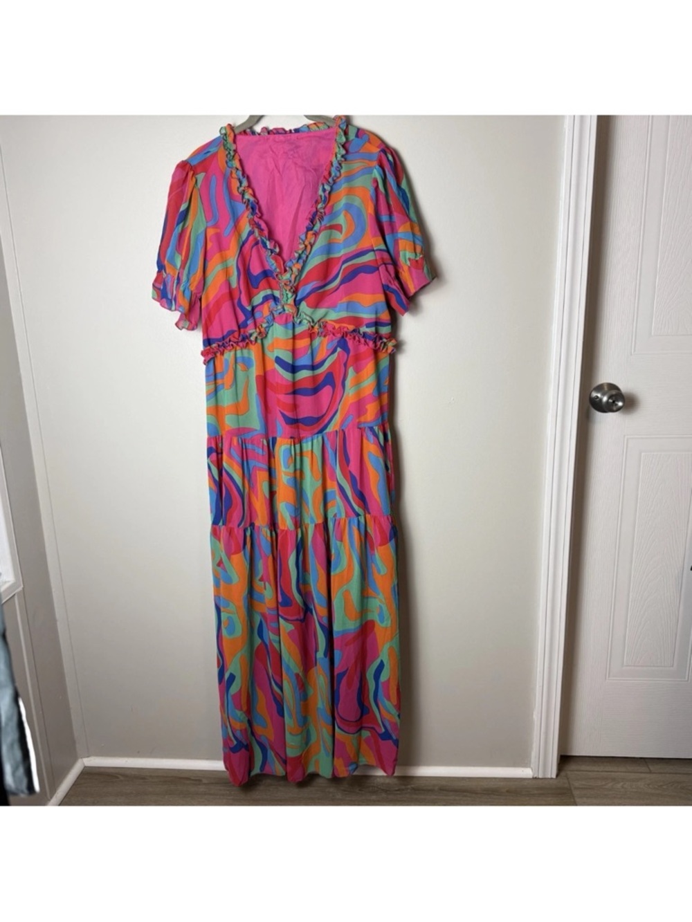 NWOT Maxi Dress Sz Large Casual Boho Printed V Neck Long Evening Colorful Ruffle - Picture 3 of 8